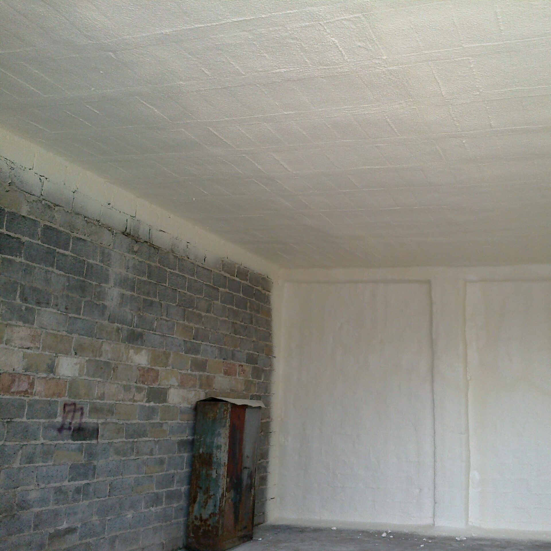 ocieplanie pianką pur charsznica